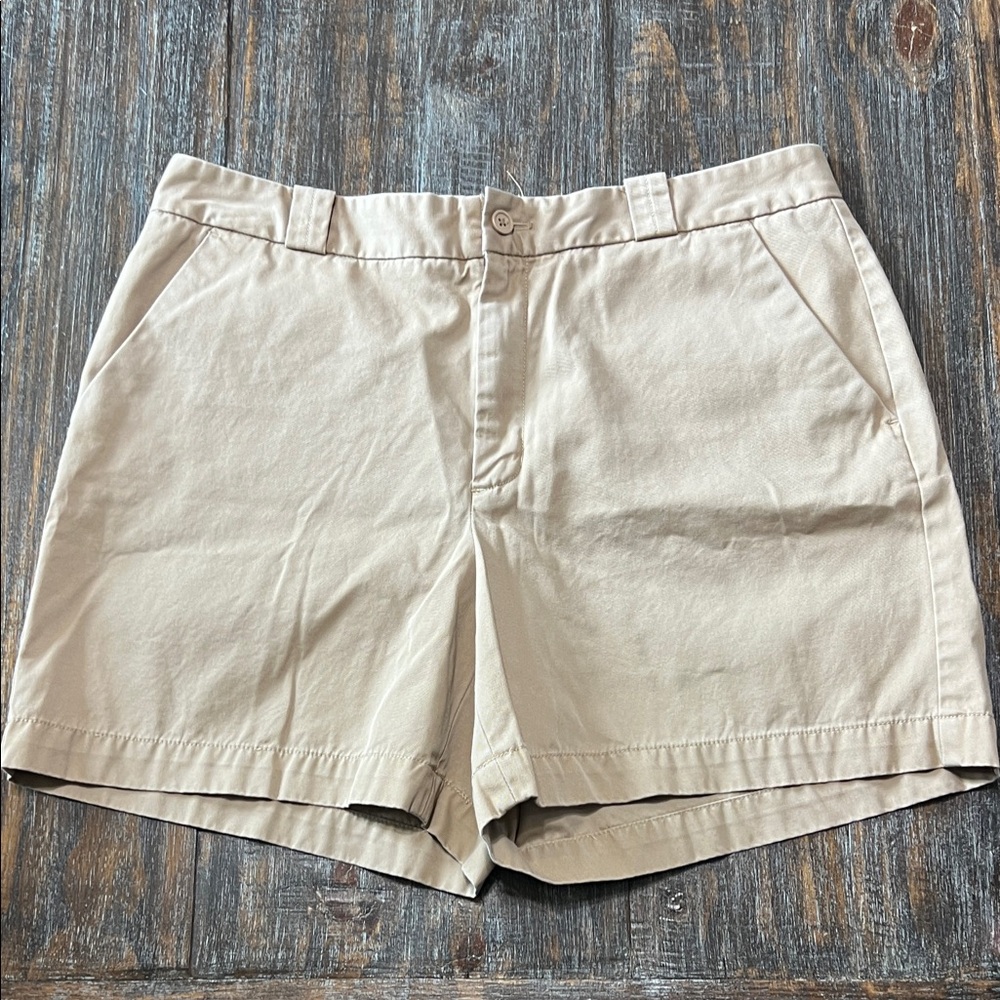 GAP Women's Tan Chino Shorts